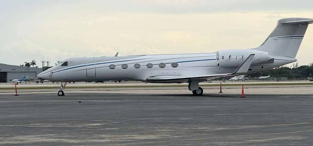 Vista exterior del Gulfstream G-V